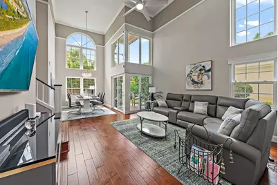 17 Commodore Place, Palm Beach Gardens, FL 33418 - Photo 2