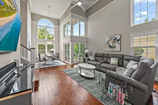 17 Commodore Pl, Palm Beach Gardens, FL 33418 - Photo 2