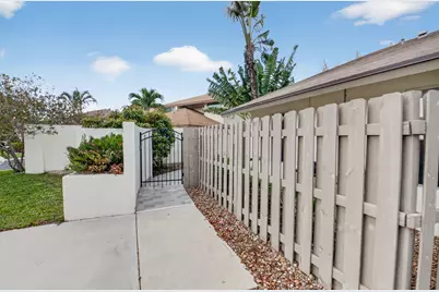 202 SW 29th Avenue, Delray Beach, FL 33445 - Photo 4