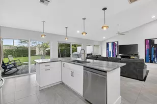 202 SW 29th Ave, Delray Beach, FL 33445 - Photo 10