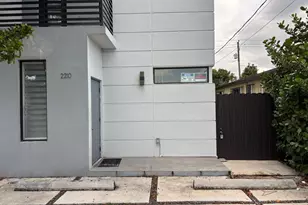 2210 W 5th Way, Hialeah, FL 33010 - Photo 12