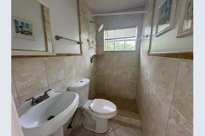 445 NE 109th Street #2, Miami, FL 33161 - Photo 8