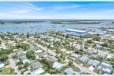 176 E 24th Street, Riviera Beach, FL 33404 - Photo 28