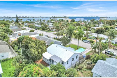 176 E 24th Street, Riviera Beach, FL 33404 - Photo 1