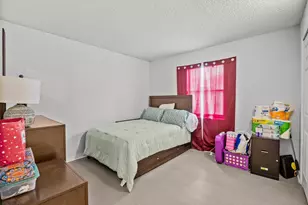 949 SE Breakwater Ave, Port Saint Lucie, FL 34983 - Photo 12