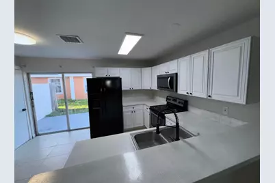 618 NE 1st Street #A, Boynton Beach, FL 33435 - Photo 6
