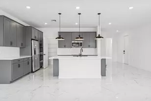 185 SE Birch Ter, Stuart, FL 34997 - Photo 8