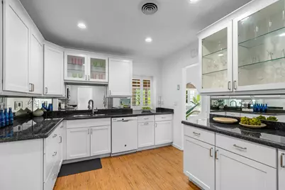 257 Fairview Road, Palm Beach, FL 33480 - Photo 12