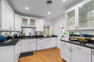 257 Fairview Rd, Palm Beach, FL 33480 - Photo 12