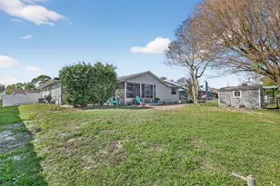 841 SE Cavern Ave, Port Saint Lucie, FL 34983 - Photo 48