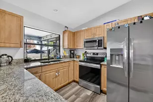 841 SE Cavern Ave, Port Saint Lucie, FL 34983 - Photo 10