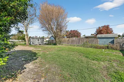841 SE Cavern Avenue, Port Saint Lucie, FL 34983 - Photo 30