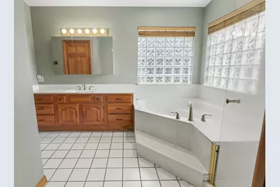 16244 E Downers Drive E, The Acreage, FL 33470 - Photo 28