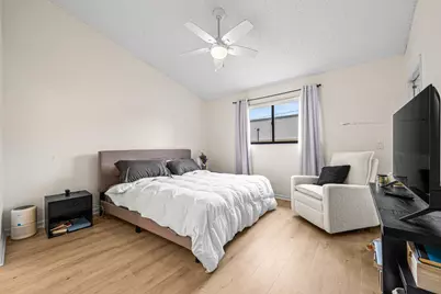 16 VÃ­a De Casas Sur #204, Boynton Beach, FL 33426 - Photo 12