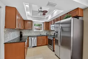 328 Monroe Dr, West Palm Beach, FL 33405 - Photo 12