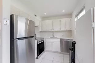 351 Mansfield Dr, Boca Raton, FL 33434 - Photo 10