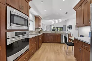 19699 Waters Pond Ln, Boca Raton, FL 33434 - Photo 2