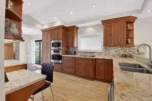 19699 Waters Pond Ln, Boca Raton, FL 33434 - Photo 12