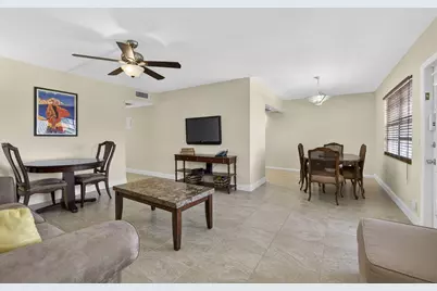 361 Wellington J, West Palm Beach, FL 33417 - Photo 8