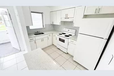 1241 W River Drive #Unit 7, Margate, FL 33063 - Photo 2