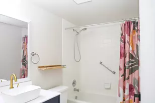 2334 S Cypress Bend Dr, Pompano Beach, FL 33069 - Photo 30