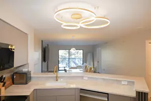 2334 S Cypress Bend Dr, Pompano Beach, FL 33069 - Photo 8