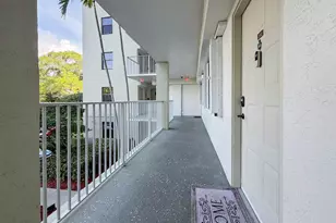 2334 S Cypress Bend Dr, Pompano Beach, FL 33069 - Photo 32