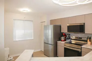 2334 S Cypress Bend Dr, Pompano Beach, FL 33069 - Photo 12