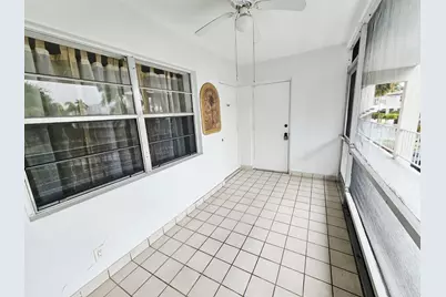 501 Blue Heron Drive, Hallandale Beach, FL 33009 - Photo 4
