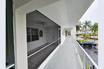 501 Blue Heron Drive, Hallandale Beach, FL 33009 - Photo 2