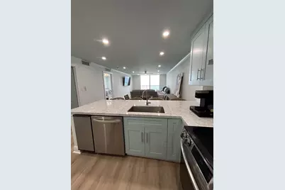 400 N Surf Road #1105, Hollywood, FL 33019 - Photo 4