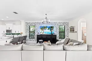 647 Edgebrook Ln, Royal Palm Beach, FL 33411 - Photo 12