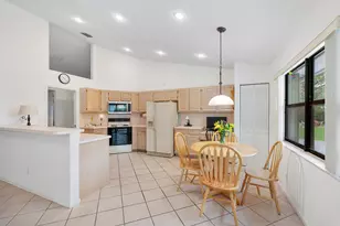 9561 N Orchard Cir, Davie, FL 33328 - Photo 22