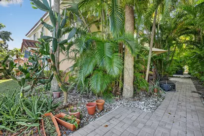 1950 NE 7th Street #105, Deerfield Beach, FL 33441 - Photo 40