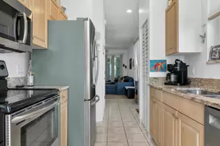 1950 NE 7th St, Deerfield Beach, FL 33441 - Photo 18