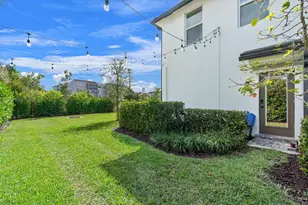 2906 Olivia Ave, Lauderdale Lakes, FL 33311 - Photo 18