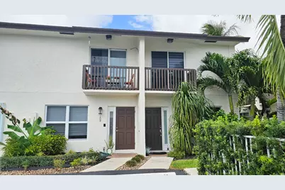 1917 NE 3rd Street #109, Deerfield Beach, FL 33441 - Photo 2