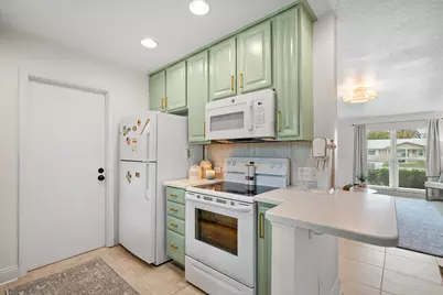 1003 NW 16th Place, Stuart, FL 34994 - Photo 10