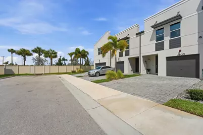 3905 SE Mentmore Lane, Stuart, FL 34997 - Photo 32