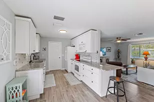 372 Franklin Rd, Jupiter, FL 33469 - Photo 14