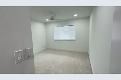 4483 Luxemburg Court #201, Lake Worth, FL 33467 - Photo 10