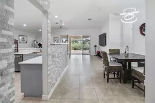 5671 S Fountains Dr S, Lake Worth, FL 33467 - Photo 4