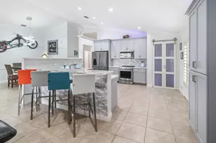 5671 S Fountains Dr S, Lake Worth, FL 33467 - Photo 8