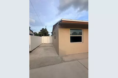 2240 SW 43rd Avenue, Fort Lauderdale, FL 33317 - Photo 1