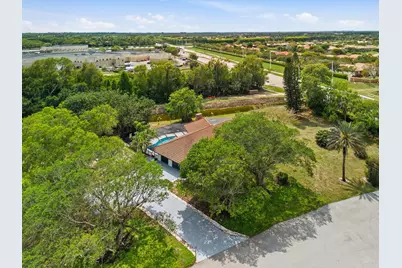 8862 Wendy Lane S, West Palm Beach, FL 33411 - Photo 30