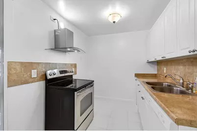 3010 Guildford A, Boca Raton, FL 33434 - Photo 8