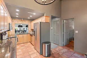 228 NE 16th Terrace, Fort Lauderdale, FL 33301 - Photo 4