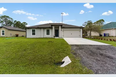 8275 105th Court, Vero Beach, FL 32967 - Photo 2