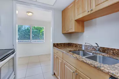 1000 NE 9th Avenue #4, Delray Beach, FL 33483 - Photo 6