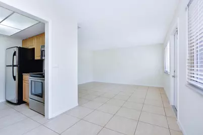 1000 NE 9th Avenue #4, Delray Beach, FL 33483 - Photo 4